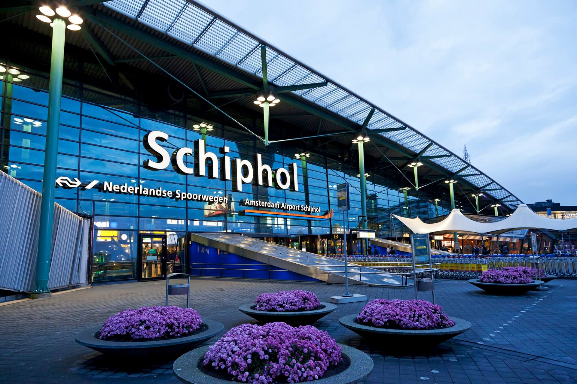 schiphol amsterdam airport