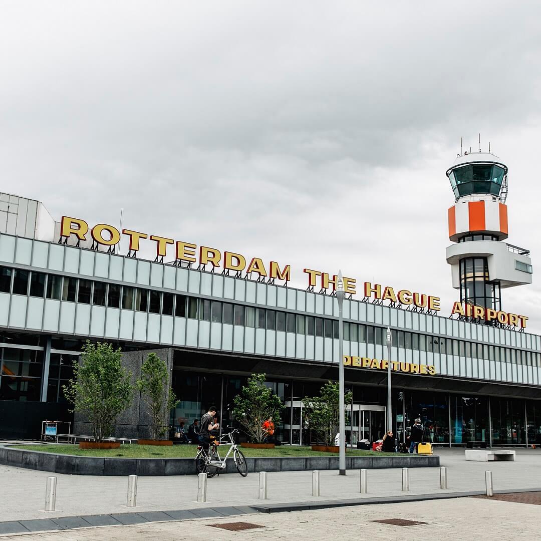 Taxi Den Haag Rotterdam Airport